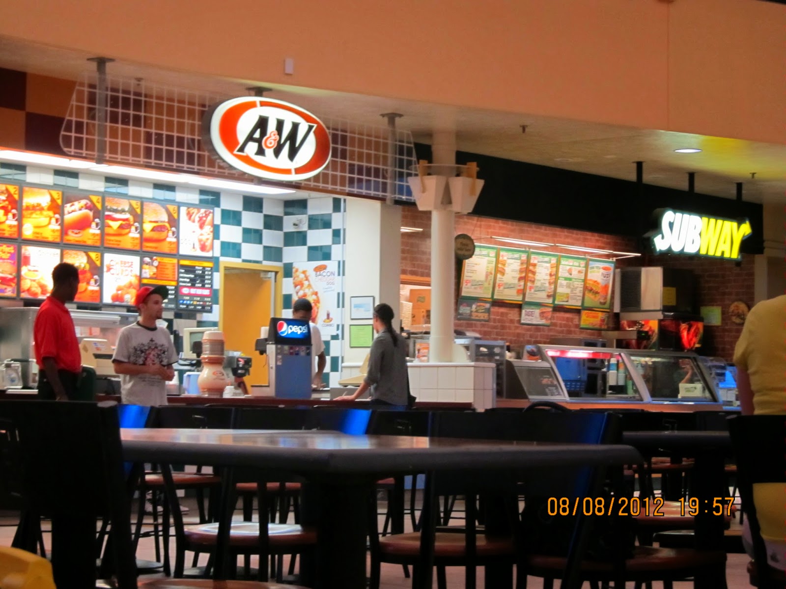 Trip to the Mall Eastland Mall (Bloomington, IL)