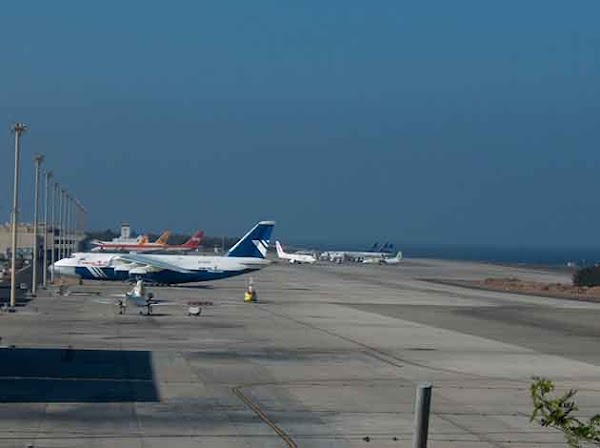 Aeropuertos de Canarias con problemas por el temporal del 12 de febrero Aeropuertos de Canarias con problemas por el temporal del 12 de febrero