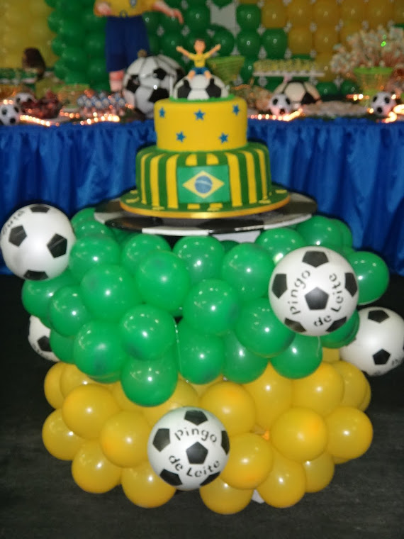 Futebol,mesa de bolo!