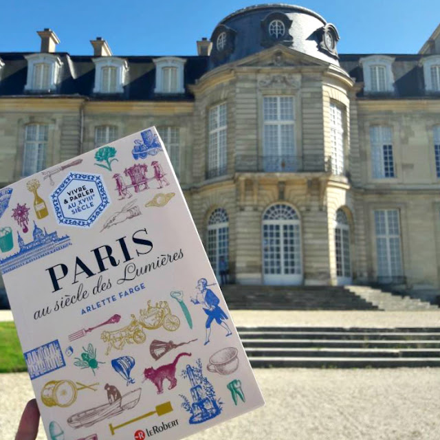 Livre Paris au siècle des lumières Arlette Farge Editions Le Robert 18e siècle vie des parisiens histoire