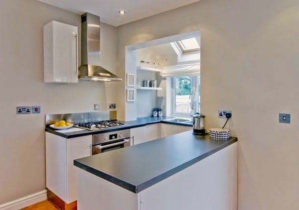 Comprehensive and minimalist decorated small kitchens