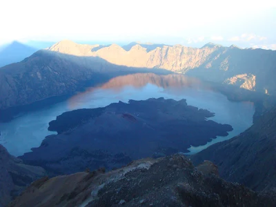 Pada saat turun dari puncak tertinggi 3726 meter Gunung Rinjani