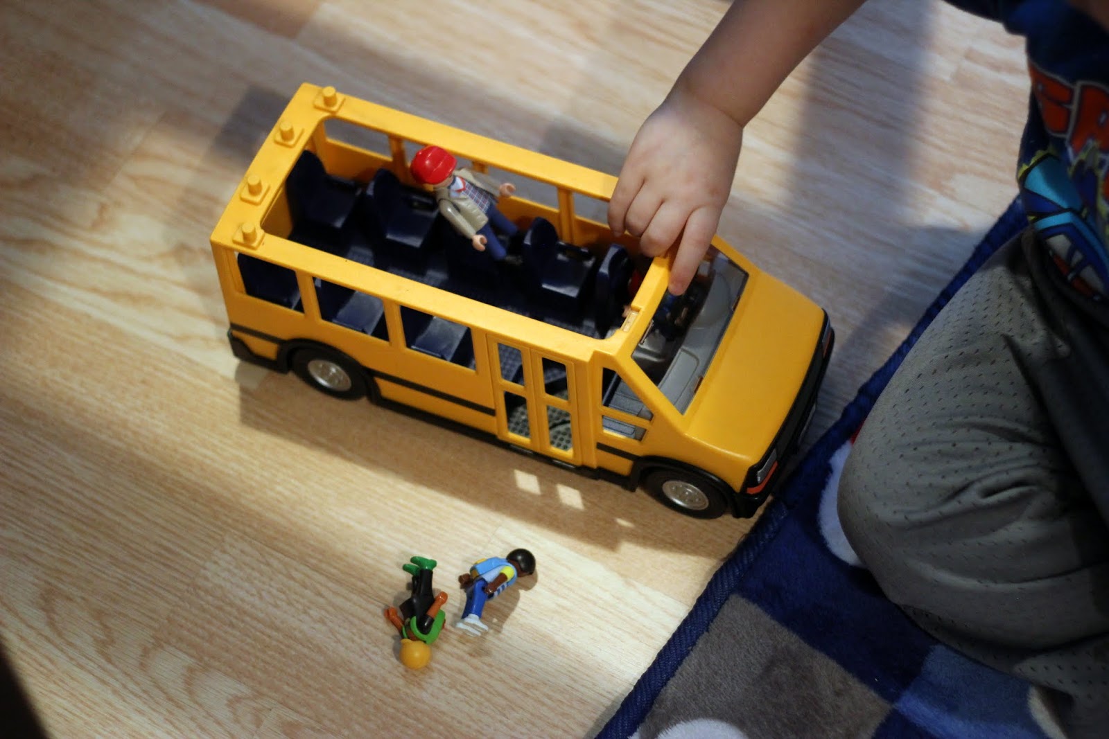 Review of PLAYMOBIL Bus and Schoolhouse!