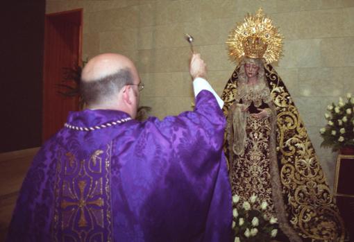 La Sagrada Cena será la primera hermandad de Córdoba en llevar dos hábitos de nazareno en su cortejo La Sagrada Cena será la primera hermandad de Córdoba en llevar dos hábitos de nazareno en su cortejo