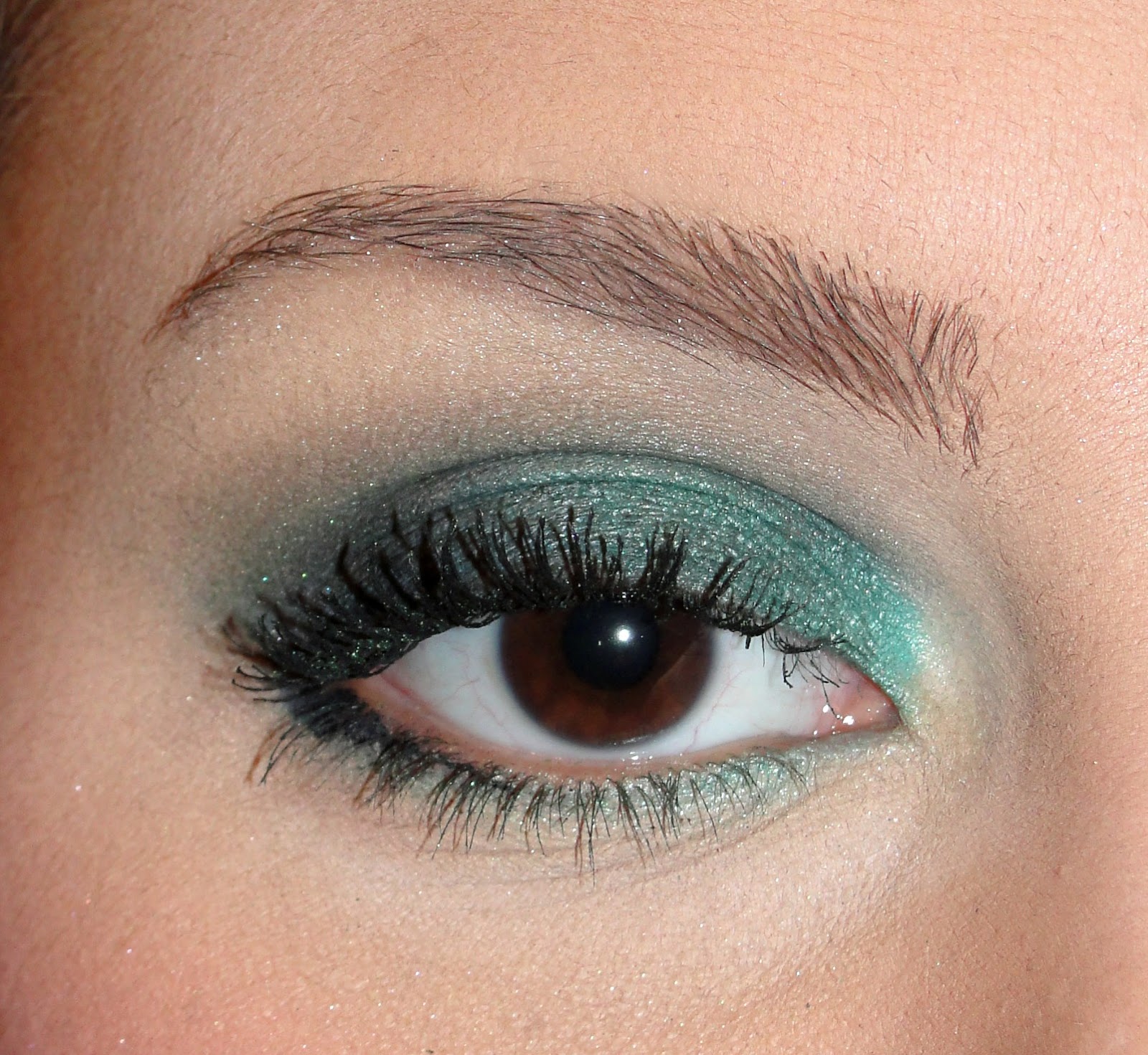 Beauty Guide 101: Lost Post: Teal Eyes