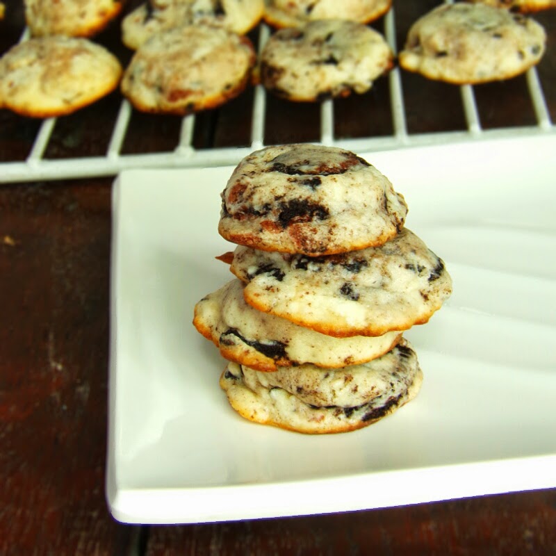Soft Chewy Oreo Cheesecake Cookies recipes for desserts, how to make oreo cheesecake cookies, recipe of cookies, baking recipes, oreo cookies recipe, oreo recipes