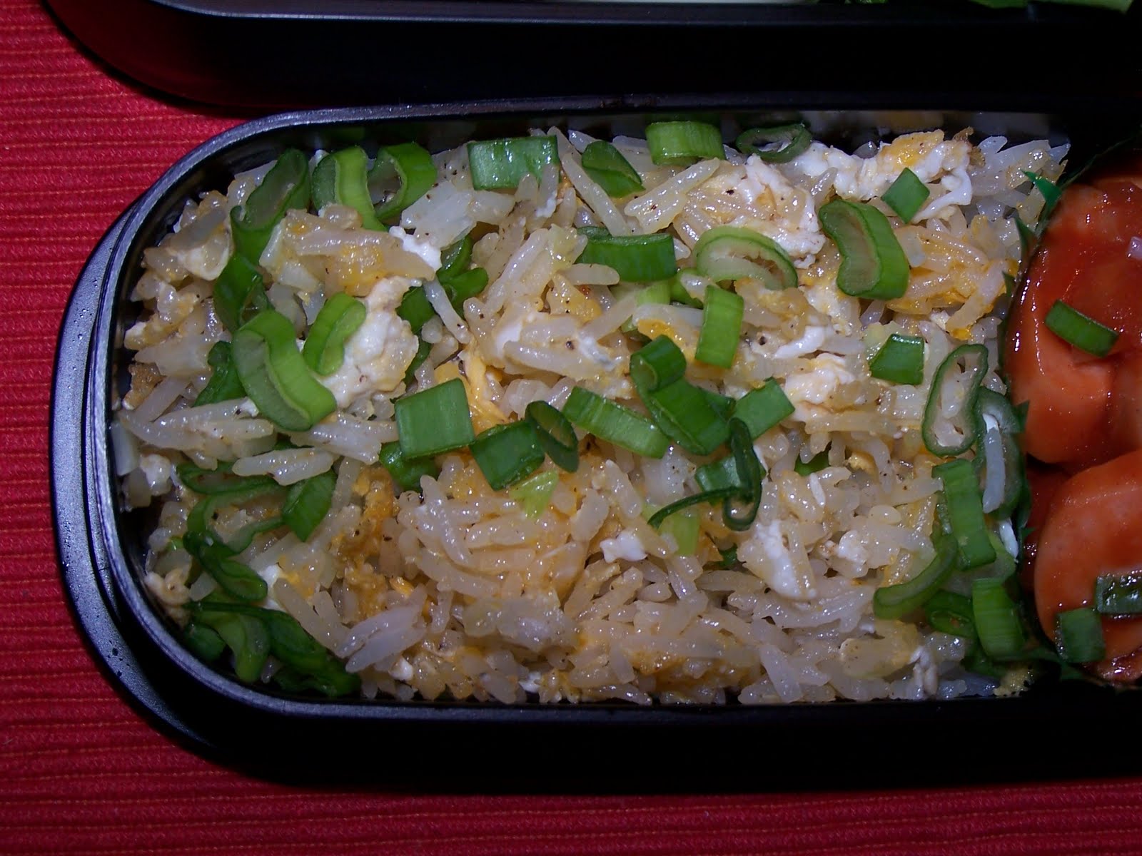 Lecker Bentos und mehr: Bento Nr. 26 Bratreis mit Ei und Wurstsalat