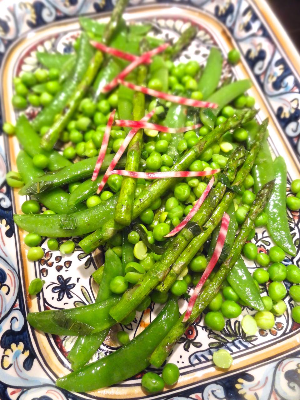 Scrumpdillyicious Sugar Snap & Spring Peas with Grilled Asparagus