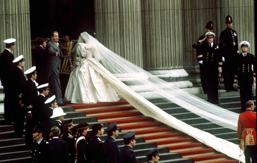 princess diana wedding pictures. dresses and princess diana