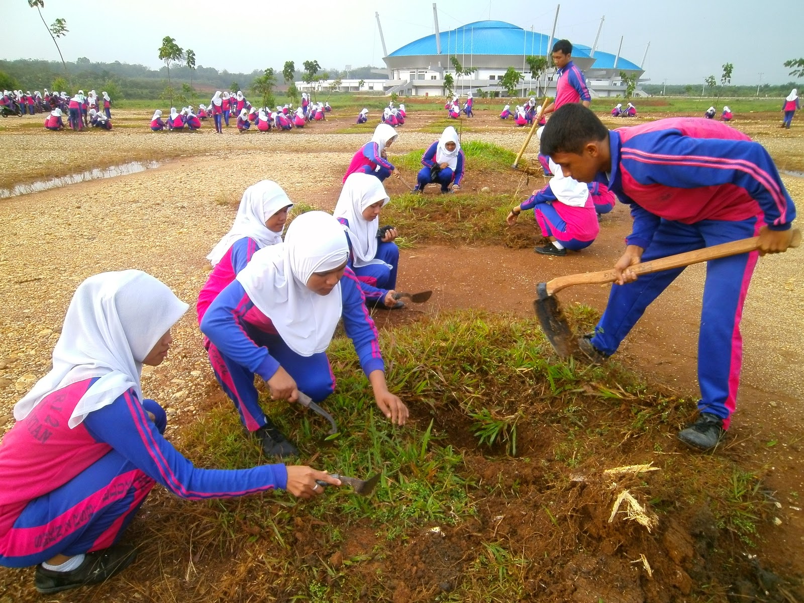 Gambar Kartun Orang Kerja Bakti Keren