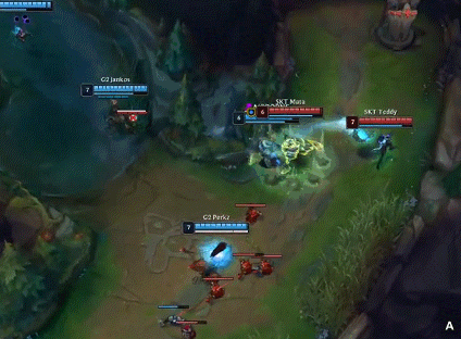 바텀 한타에서 이득 보는 SKT.gif | 인스티즈