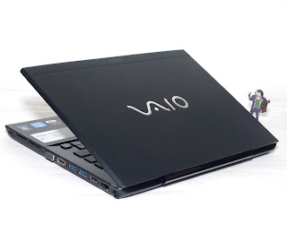 Laptop Design SONY VAIO SVS131A12W Double VGA Bekas Di Malang