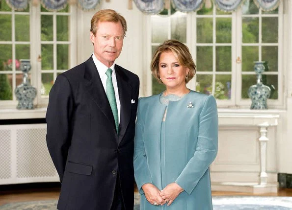 new official photos of Grand Duke Henri of Luxembourg and Grand Duchess Maria Teresa of Luxembourg