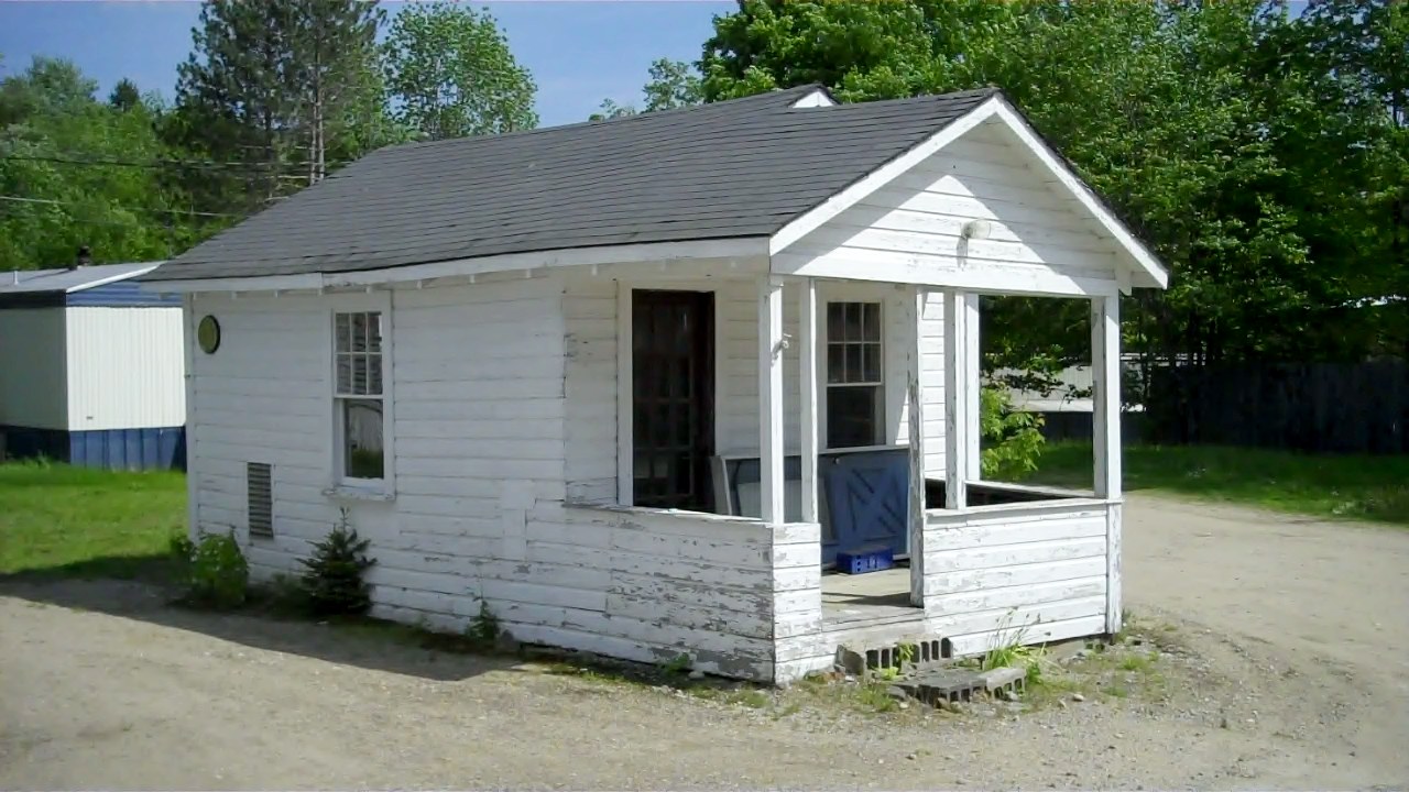 A microcabin/tiny house in Lincoln, NH