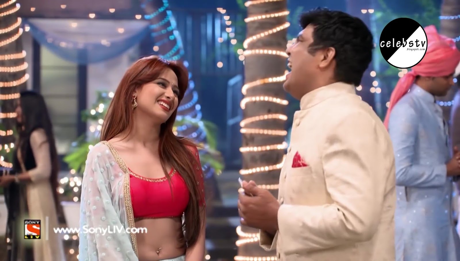 Mahira Sharma aka Shilpi Very Hot Sexy Bare Navel Show - Sexy Celebs' World