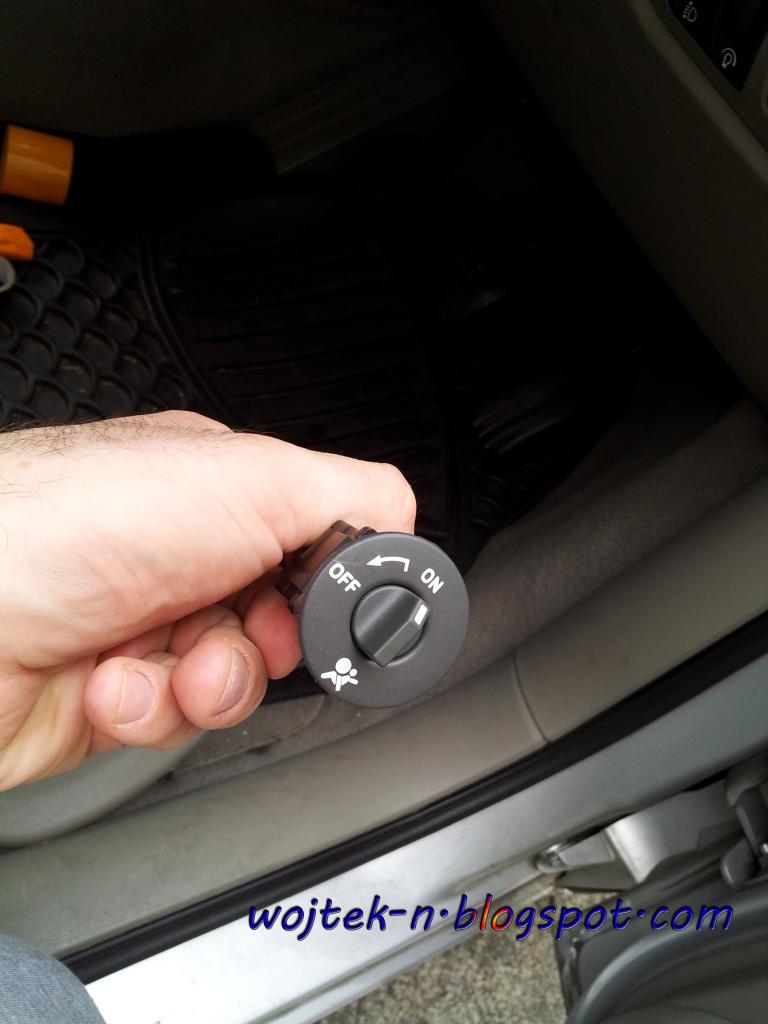 wojtekn Clutch/parking sensor problem/error in Renault Grand Scenic check parking brake