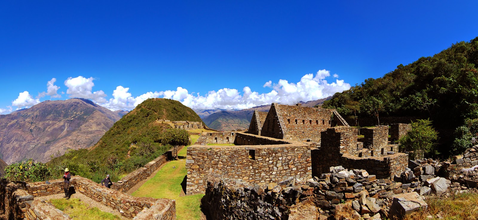 Paisajes espectaculares en las ruinas de Choquequirao en Perú