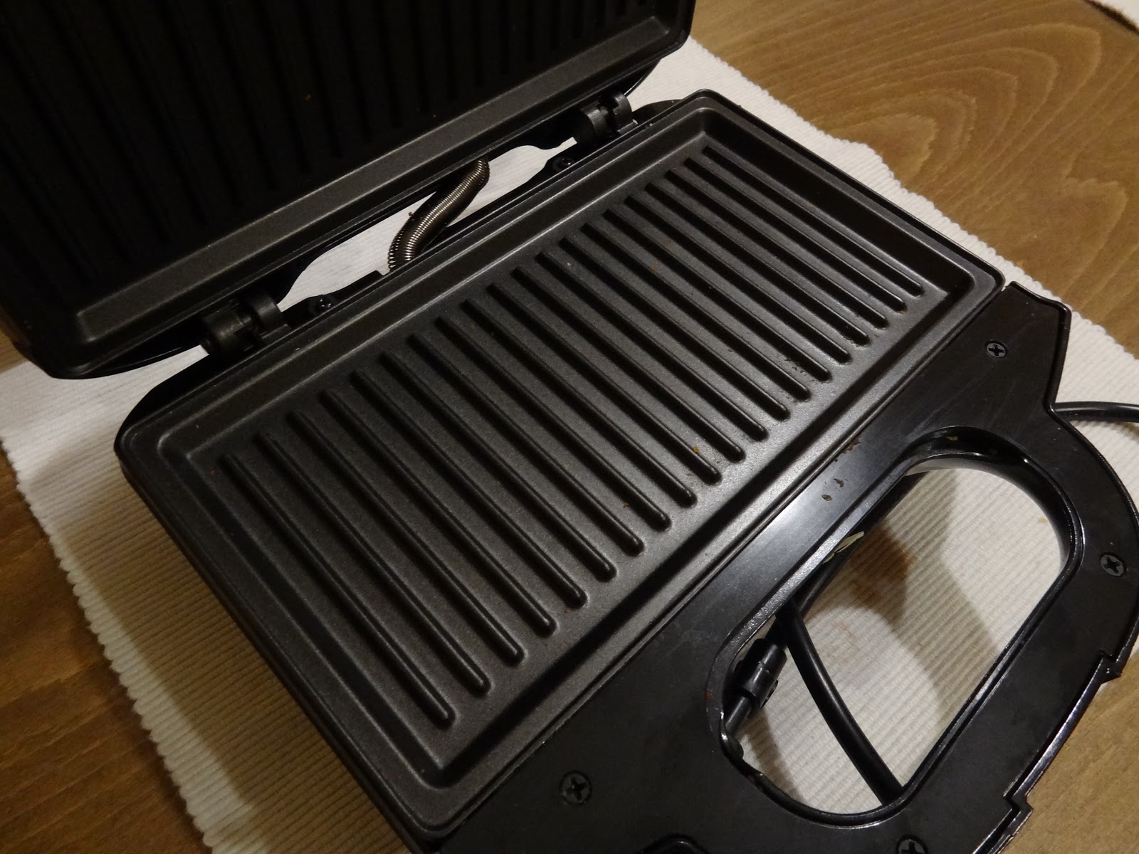 Tefal SM1552 Sandwich Maker Sandwich Toasters & Panini Presses Small