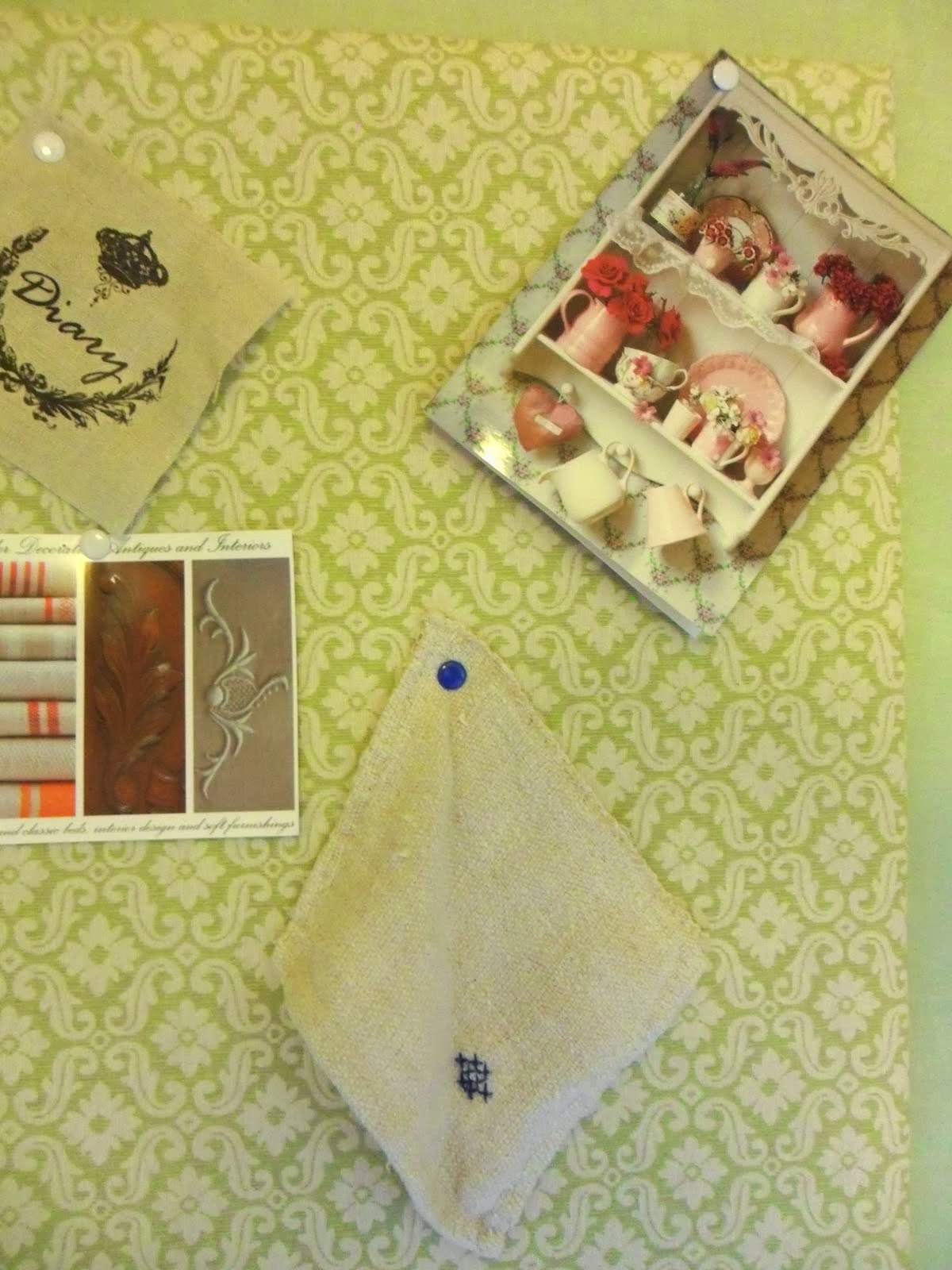 How to make a fabric-covered pin board