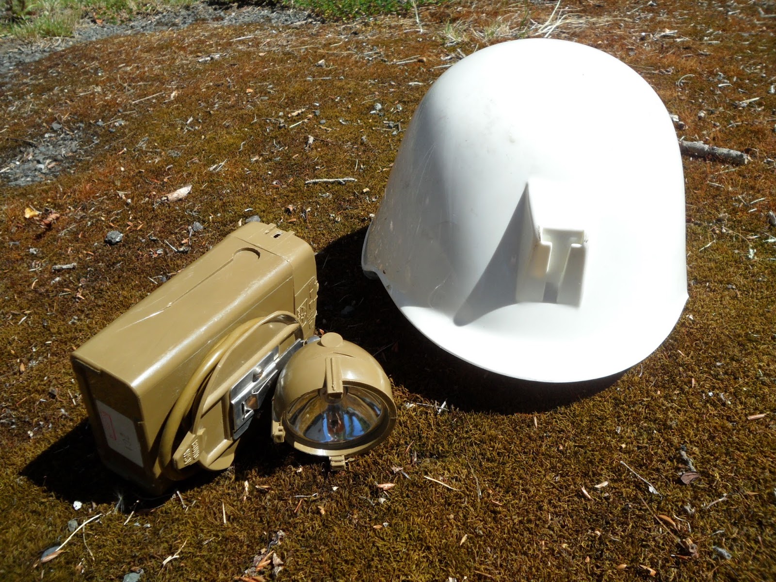 Four Bees Zivilschutz Helm, West German Civil Defense Helmet