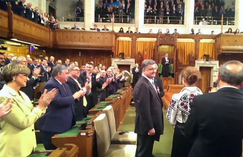 Президент Порошенко выступил в парламенте Канади.