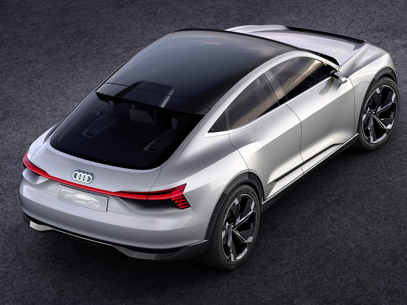 Audi eTron Sportback antecipa o Q6, que chega em 2019
