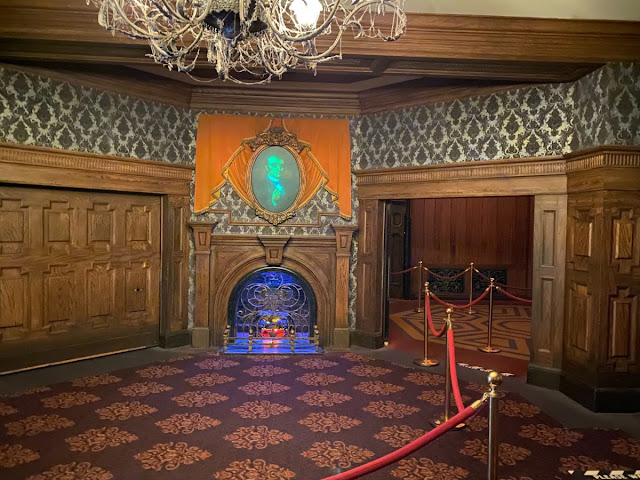 Disney Magic Kingdom Reopening Preview, Haunted Mansion, New Safety Precaution and Social-distancing Practice