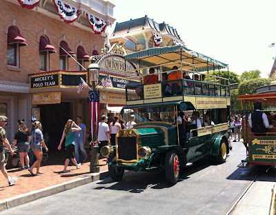 Disneyland Main Street Vehicles Cinema Ominbus Horse Drawn