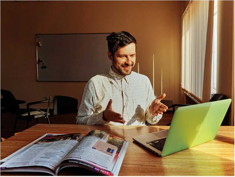 Difference Between A Blogger And A Writer Difference Between A Blogger And A Writer