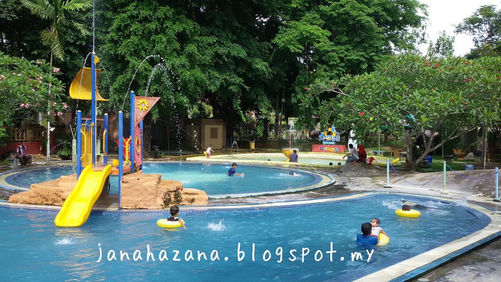 Main air di Splash Water Park Kota Bharu Jana Hazana