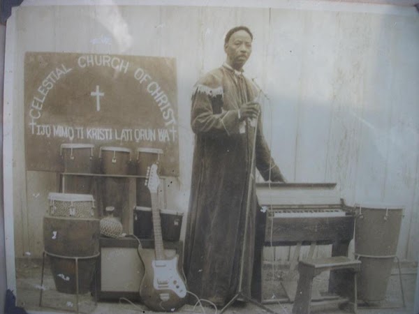 #CCBpictureOfTheDay: Papa Oshoffa Before A Revival