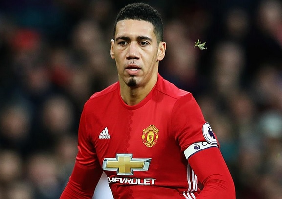 Berita Transfer: Tottenham Hotspur menginginkan Chris Smalling Berita Transfer: Tottenham Hotspur menginginkan Chris Smalling