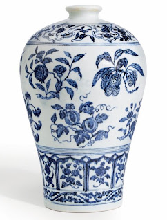 Keramik biru putih dinasti Ming