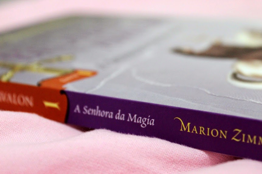 Lovely Place: As Brumas de Avalon - A Senhora da Magia (Marion Zimmer  Bradley)