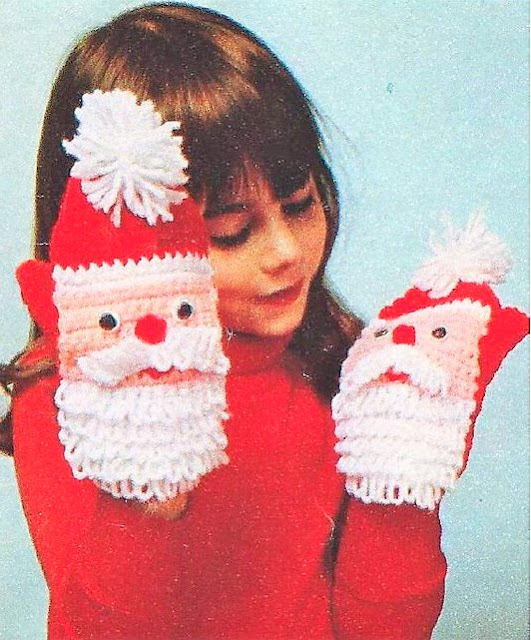 santa claus christmas mittens gloves crochet pattern