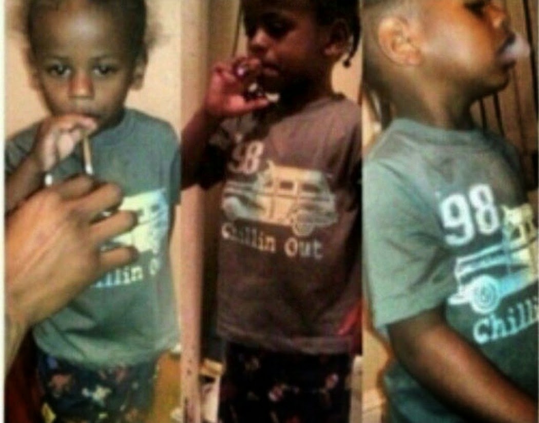 недостаточное внимание к ребенку. родители кричат на ребенка. детская дурацкая фотография. ссора с родителями. воспитание ребенка.