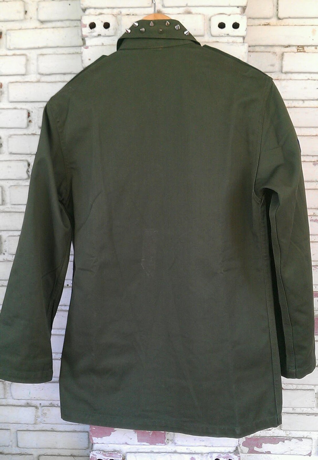 Reworked Studded Vintage Green Army Jacket size: M