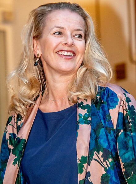 Princess Beatrix and Princess Mabel attended the presentation ceremony of the 6th Prince Friso Engineering Awards. floral coat