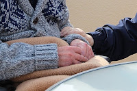 Mingguan Alzheimer & Demensia: Orang Tua yang Kejam