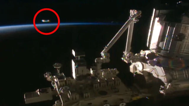 Another-amazing-Silver-UFO-appears-at-the-International-Space-Station-but-NASA-does-nothing.