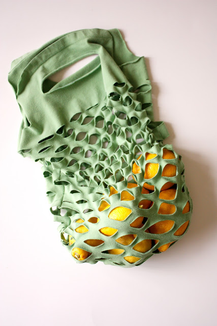 Easy Knit produce bag // www.deliacreates.com