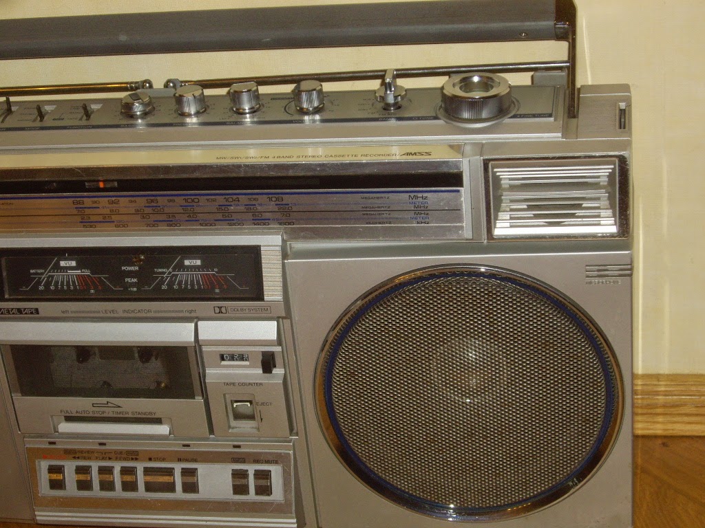 МАГНИТОЛиЯ бумбоксы, магнитофоны и магнитолы! Sanyo MX720K. Два