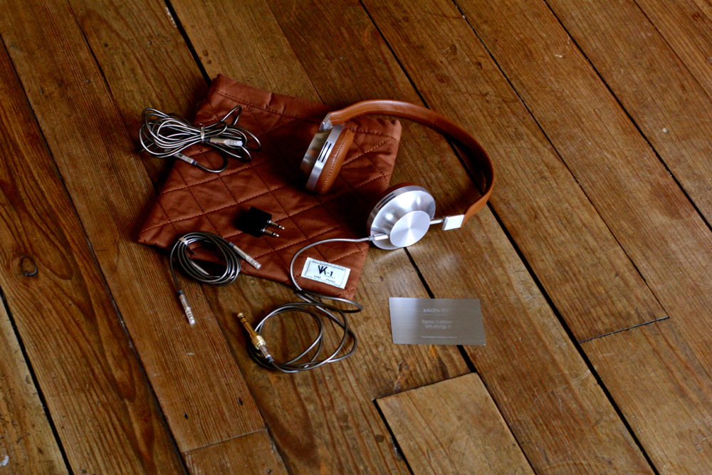 BLOG-Mode-HOMME_Preppy-made-in-france_aedle-headphone-casque-audio-technologie_haut-de-gamme_paris_dries-van-noten_asos-chemise-chino-interieur_armoire-acajou BLOG-Mode-HOMME_Preppy-made-in-france_aedle-headphone-casque-audio-technologie_haut-de-gamme_paris_dries-van-noten_asos-chemise-chino-interieur_armoire-acajou