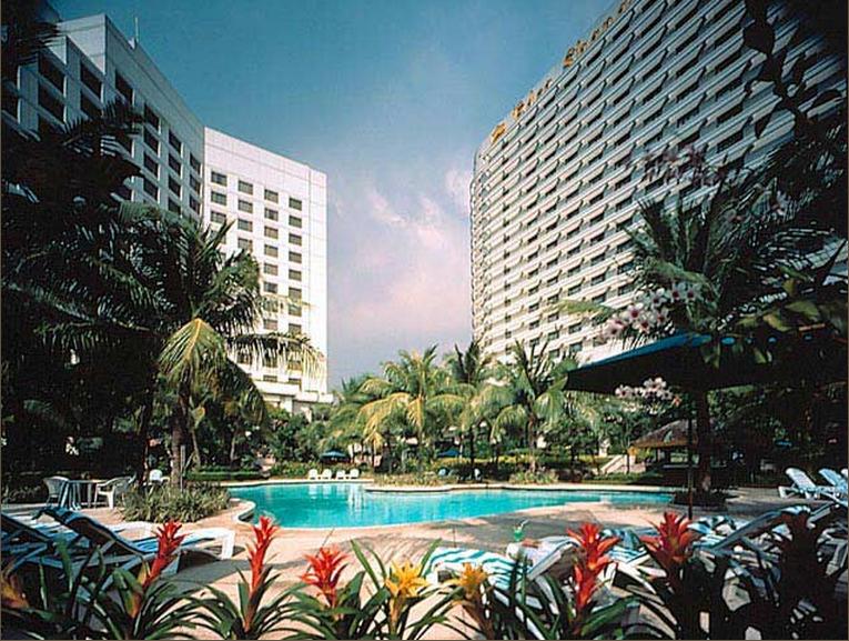 Go Philippines: EDSA Shangri-la Hotel, a Theme of City-Resort ...
