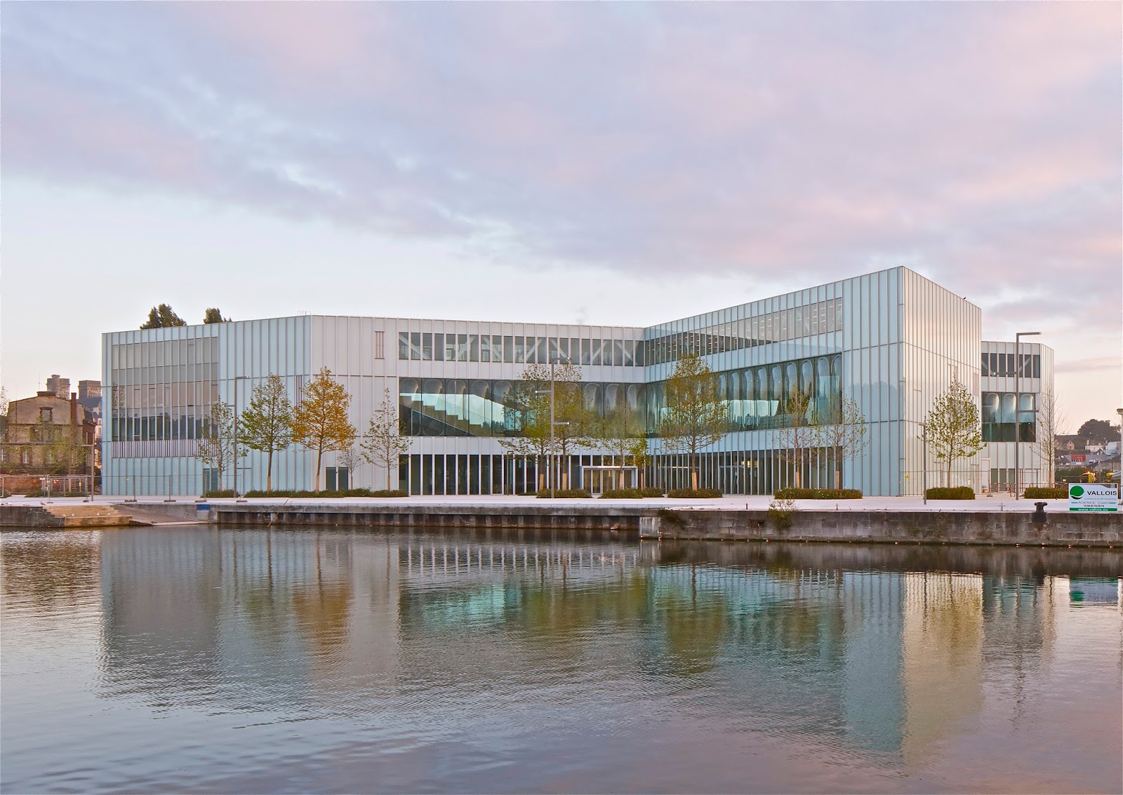 Histoire de l'architecture La bibliothèque de Caen par Rem Koolhaas
