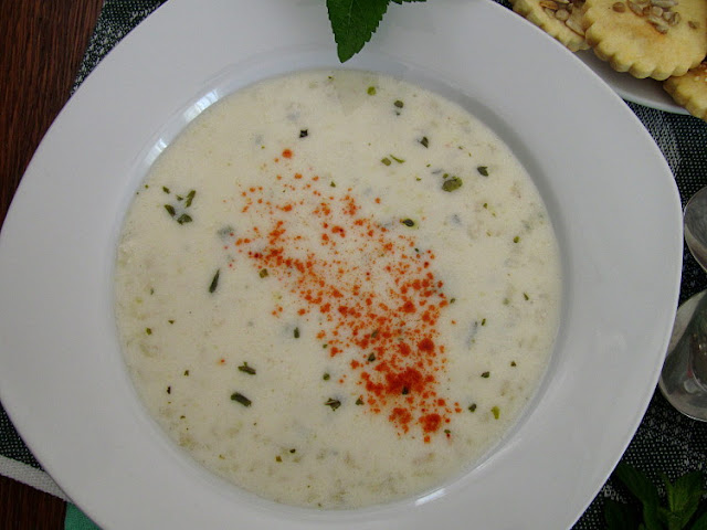 Турецкий суп из булгура и йогурта (Yoğurtlu Bulgur Çorbası Tarifi)