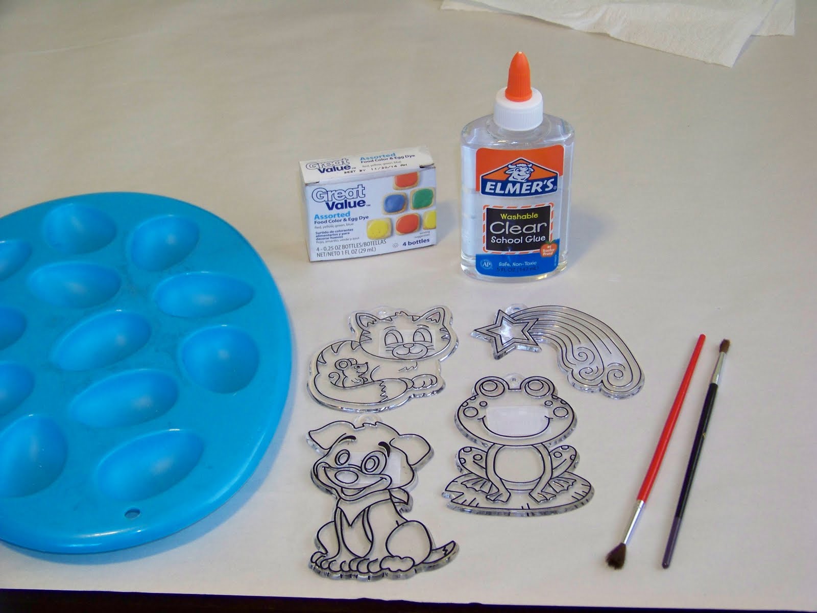 Ritzy Things Make your own SunCatcher Paint.