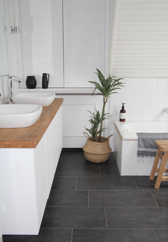 Antes y después de un baño de estilo nórdico
