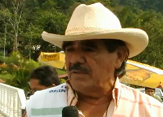 Denuncian irregularidad en registro de tierras de Víctor Carranza