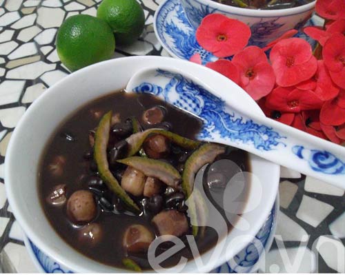 Hồng Ngọc Foody: Chè đậu đen hạt sen với vỏ quýt